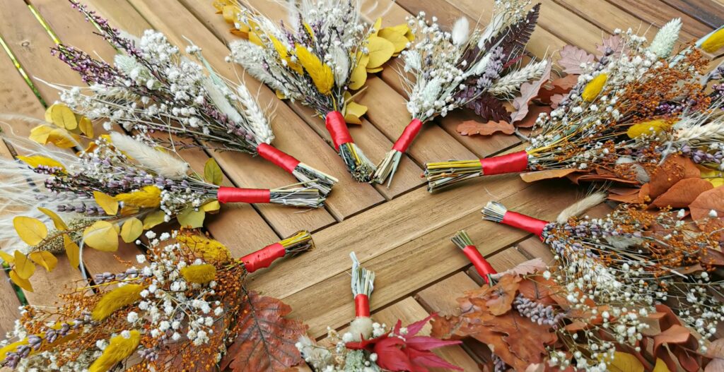 petits bouquets en fleurs stabilisées et séchées