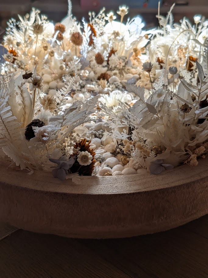 jardin de poche: composition en fleurs séchées et stabilisée dans un cadre en bois